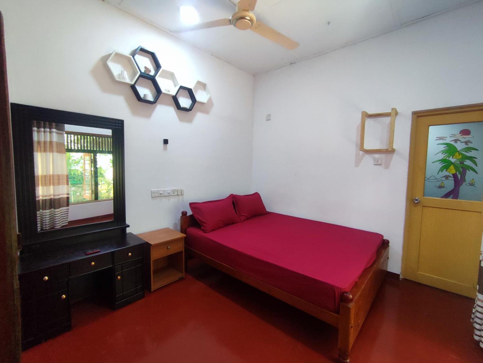 Breeze Guest House Trincomalee Exterior photo